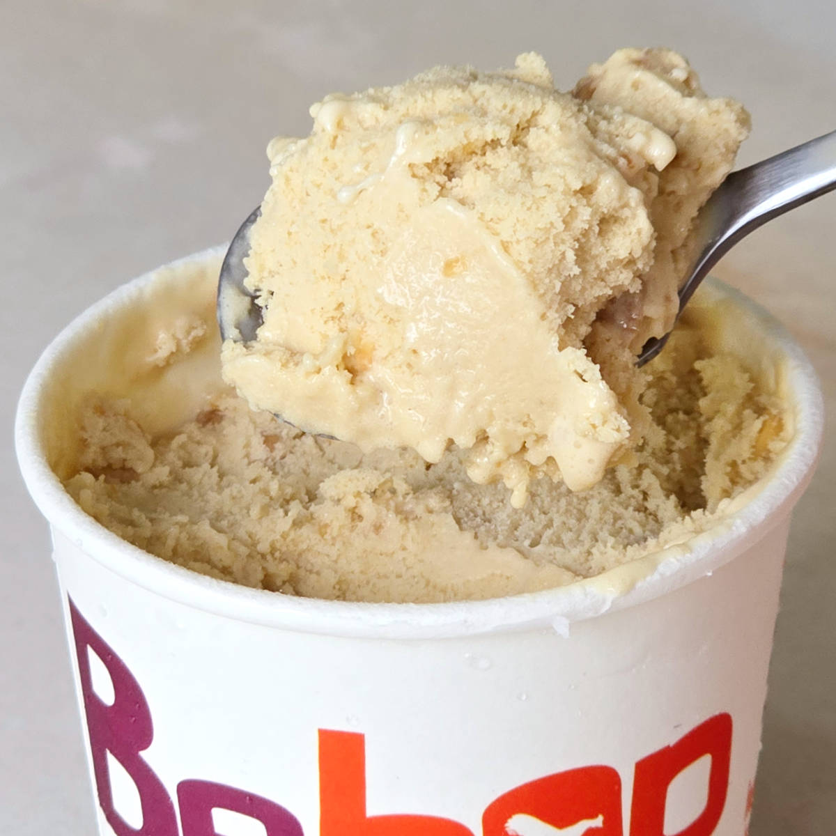 Harry's Nutty Salted Caramel Frozen Dessert 哈利的鹽焦糖杏仁丁冰淇淋 - Image 4